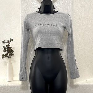 RYDERWEAR Cropped Long Sleeve Top
